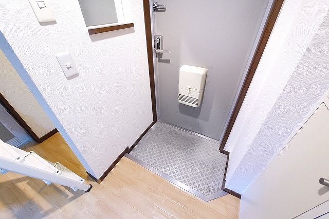 シティパレス奈良町Ｐ２の玄関|収納もある玄関です
