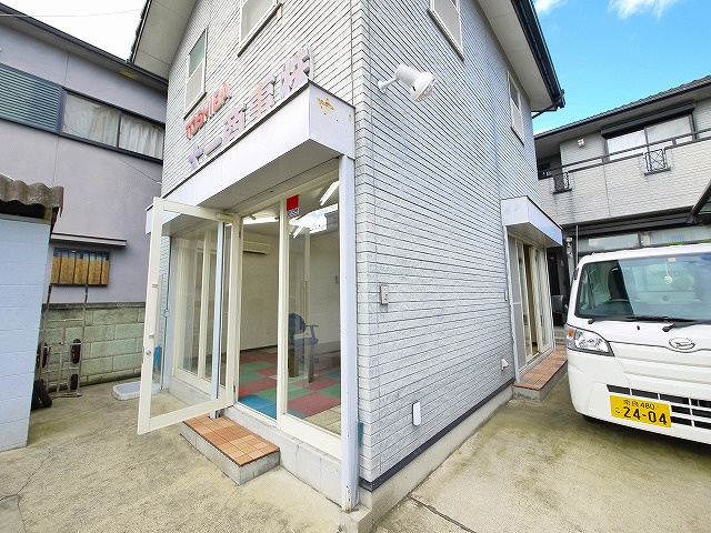 松村店舗・事務所の外観