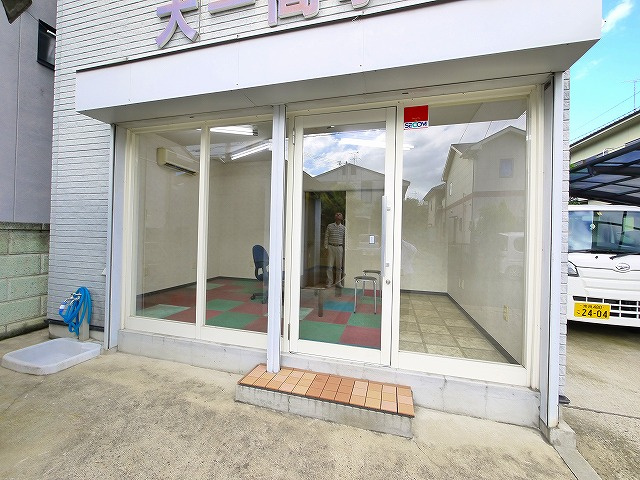 松村店舗・事務所の外観