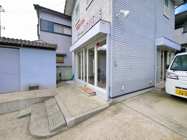 松村店舗・事務所の外観