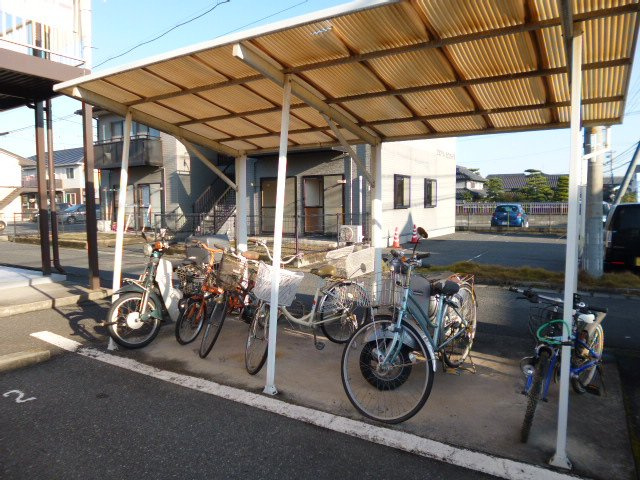 倉敷市茶屋町のアパートのその他共用部分|自転車置き場