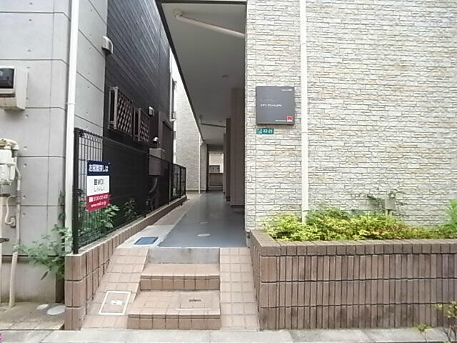 リブリグランパル江戸川のエントランス