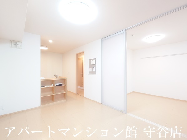 コーポファミーユの居間・リビング