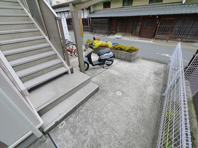 ルーチェ本町のエントランス|清潔なエントランスです