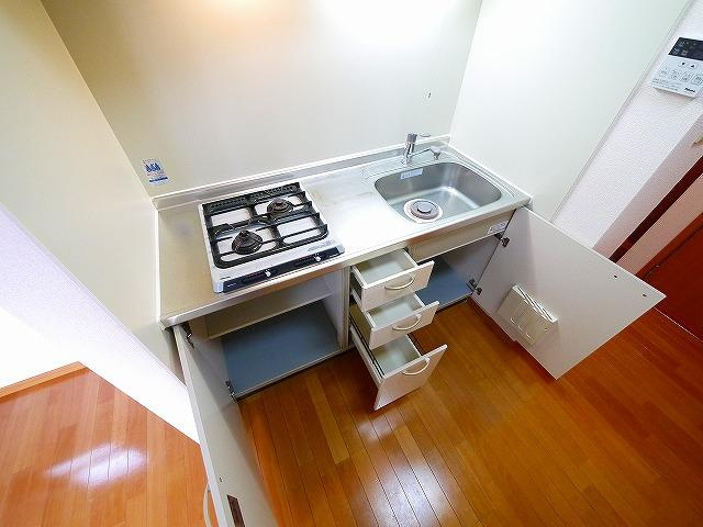 ルーチェ本町のキッチン|使いやすいキッチンです