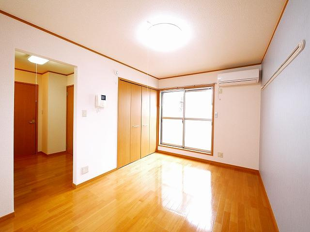 ルーチェ本町の居間・リビング|ゆったり過ごせるリビングです