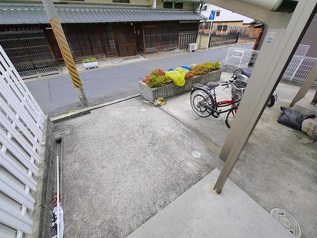 ルーチェ本町のエントランス|ゆとりのあるエントランスです