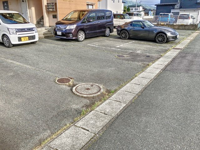 エスパシオの駐車場