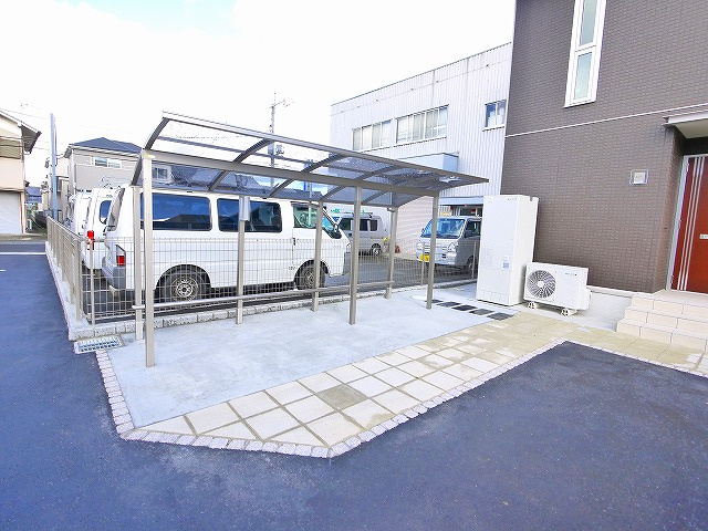 コージーコート　Ｔ．Ｉのその他共用部分|ゆったりとした駐輪スペース。