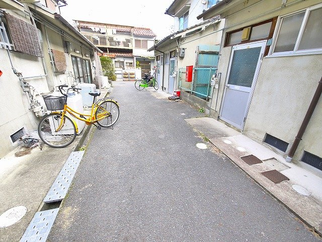 小村貸家（４丁目）のロビー
