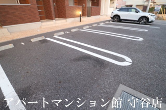 【駐車場】