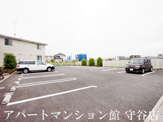 【駐車場】