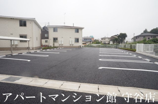 【駐車場】