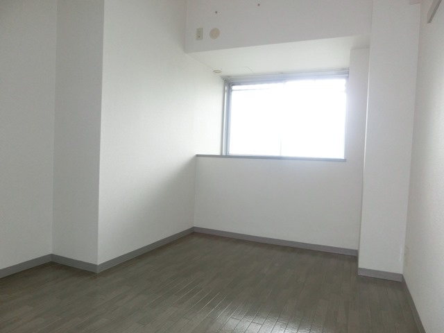 大阪市淀川区三国本町３丁目の賃貸マンションの洋室