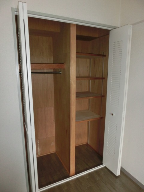 大阪市淀川区三国本町３丁目の賃貸マンションの収納