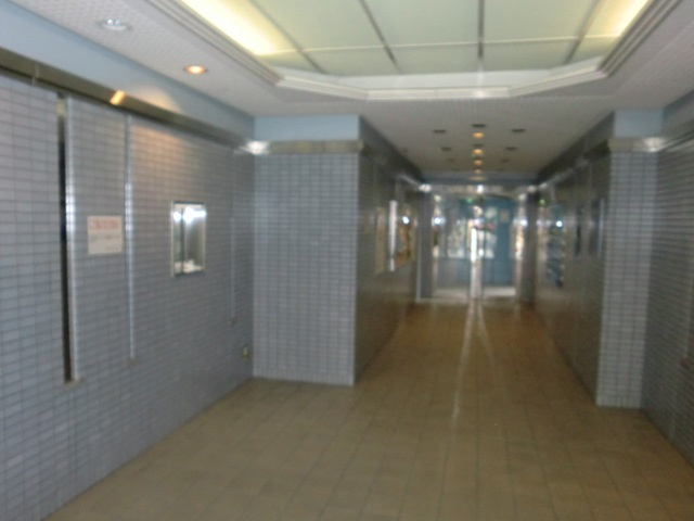 大阪市淀川区三国本町３丁目の賃貸マンションのエントランス