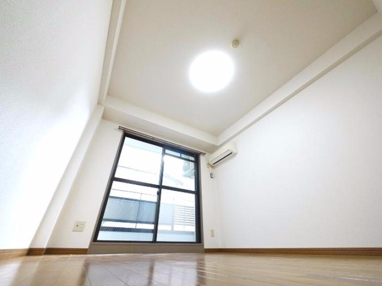 ウインライフ若草山の洋室|スタンダードな洋室です