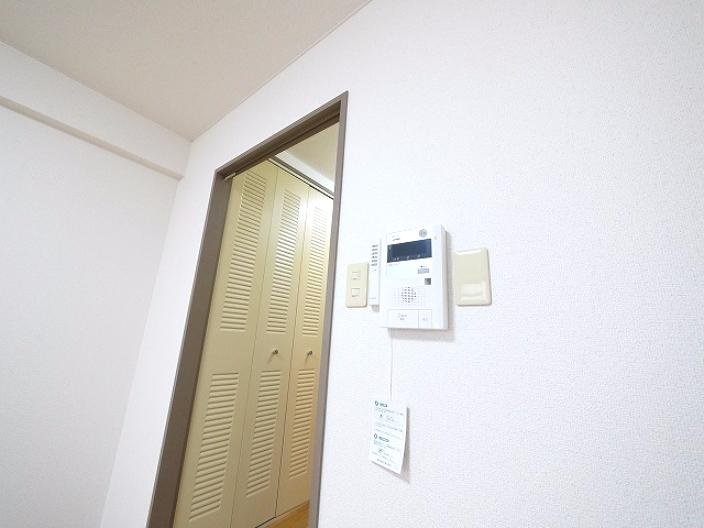 ウインライフ若草山の設備|モニターホン付きインターホン付きで安心です