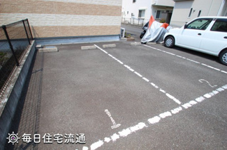 【駐車場】