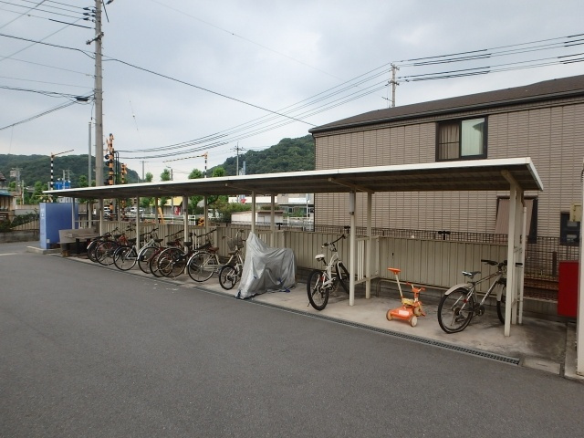 カリスのその他共用部分|カリス（倉敷市連島町連島　賃貸マンション）駐輪場