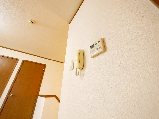 エストリーヴのセキュリティ|モニター付きインターホーン