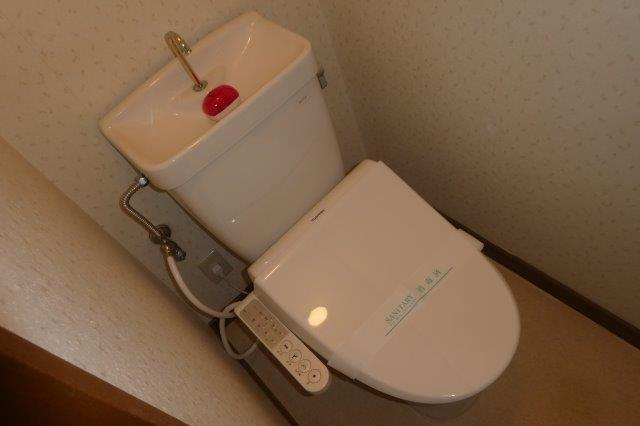 岡山市北区小山のアパートのトイレ|ウォシュレット