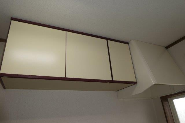 岡山市北区小山のアパートのキッチン|キッチン上収納