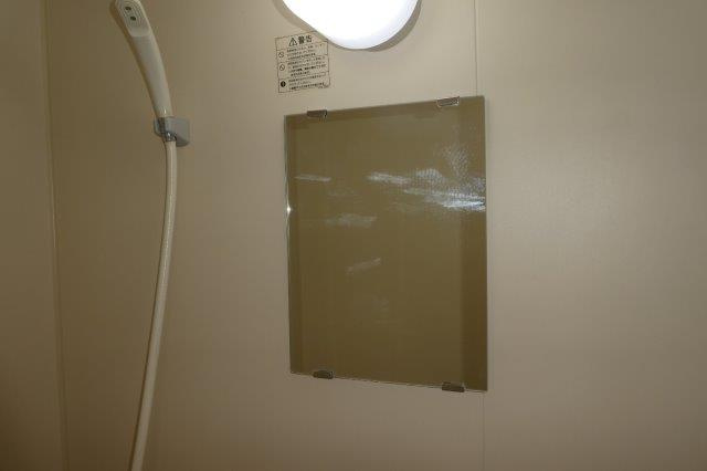 小山エビスコーポの浴室|浴室鏡