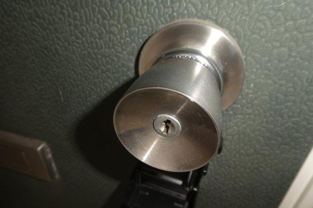 小山エビスコーポのセキュリティ|玄関キー