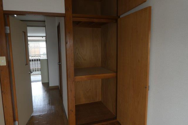 岡山市北区小山のアパートの収納