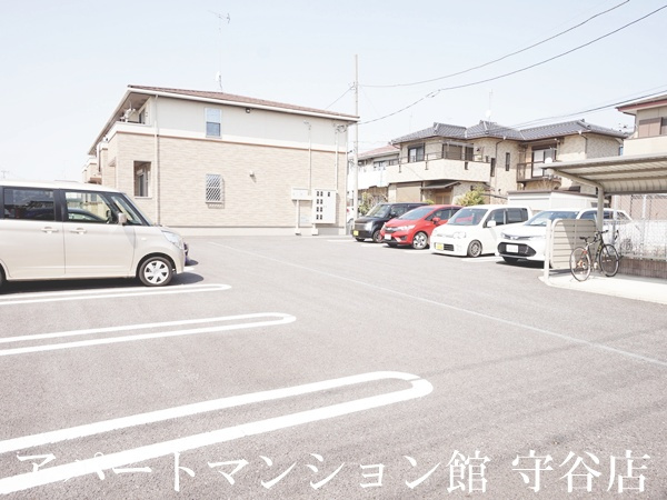 ベル・アルカンシェルの駐車場