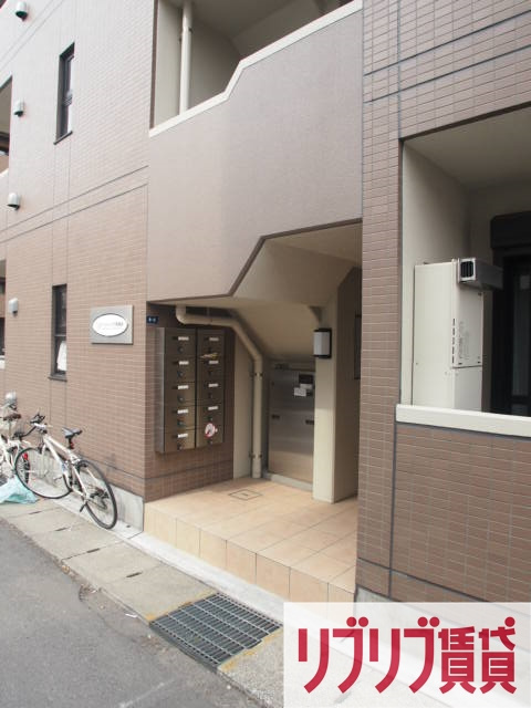 アンビシャス千葉城前のエントランス