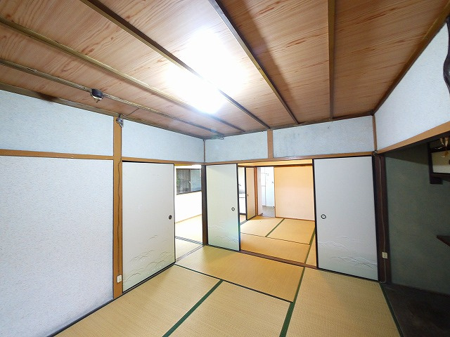 下村貸家（西新在家号所町）の居間・リビング