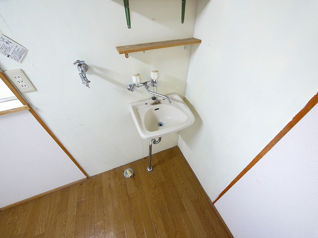 下村貸家（西新在家号所町）の洗面所
