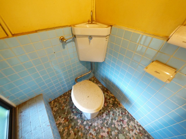 下村貸家（西新在家号所町）のトイレ