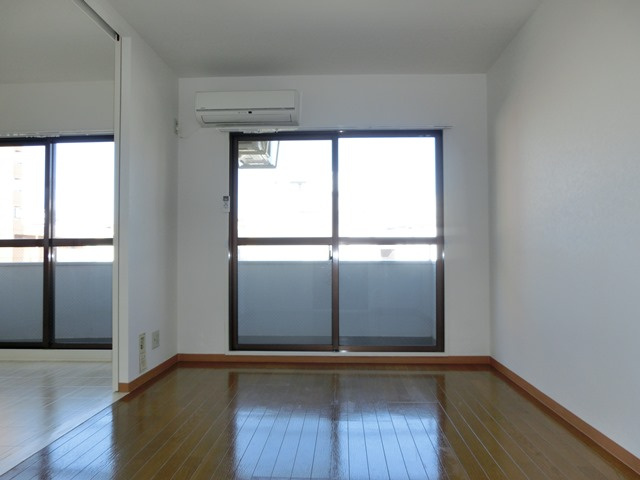 大阪市淀川区新北野１丁目の賃貸マンションの洋室