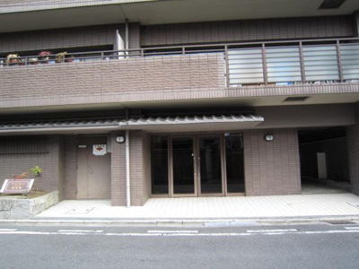 【エントランス】 | サンマンションドゥーシェ御所前
