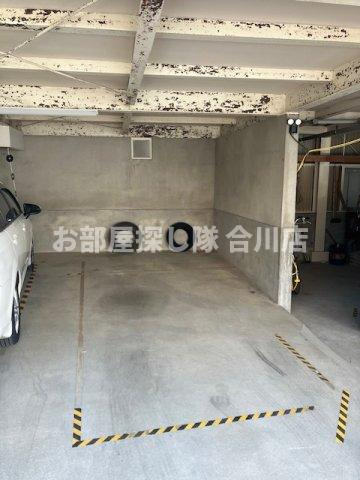 久留米市野中町の一戸建ての駐車場