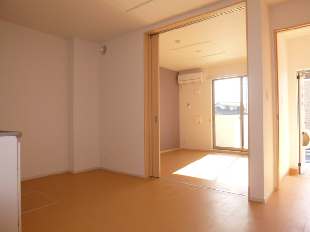 サフランBのキッチン|ダイニング