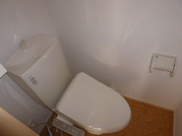 サフランBのトイレ|シャワー付きトイレ