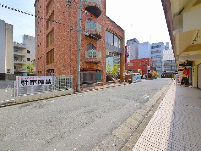 アルファコートの周辺