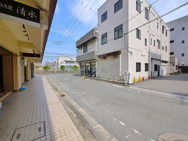 アルファコートの周辺