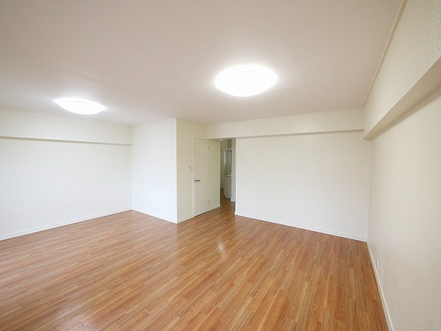 アルファコートの居間・リビング