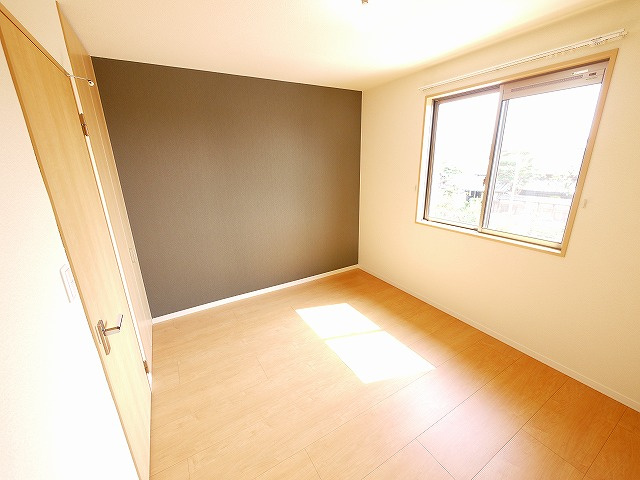 シャーメゾン石上の内装|広々とした洋室です