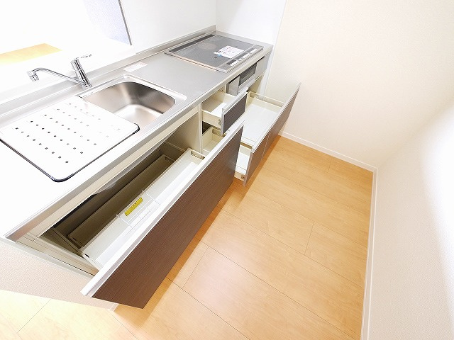 シャーメゾン石上のキッチン|お料理しやすいキッチンです