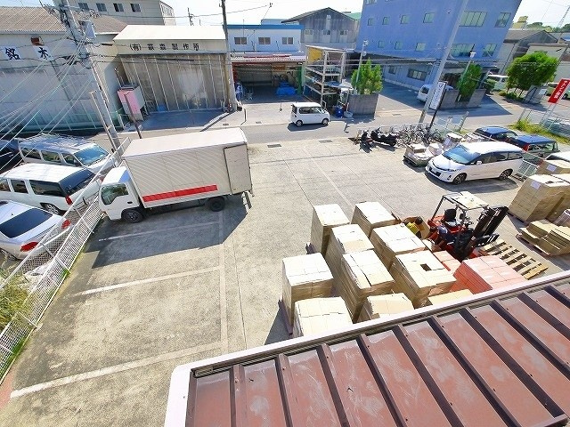 北之庄西町２丁目事務所付倉庫の駐車場