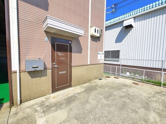 北之庄西町２丁目事務所付倉庫の外観