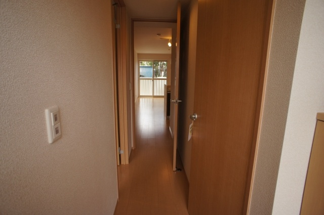 キャトルセゾンFの玄関