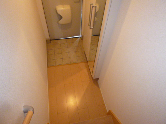 サフランCの玄関