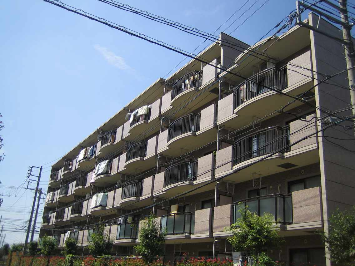 シャルム栄和の外観